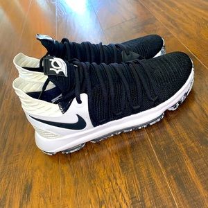 NEW NEVER WORN NIKE KD 10
